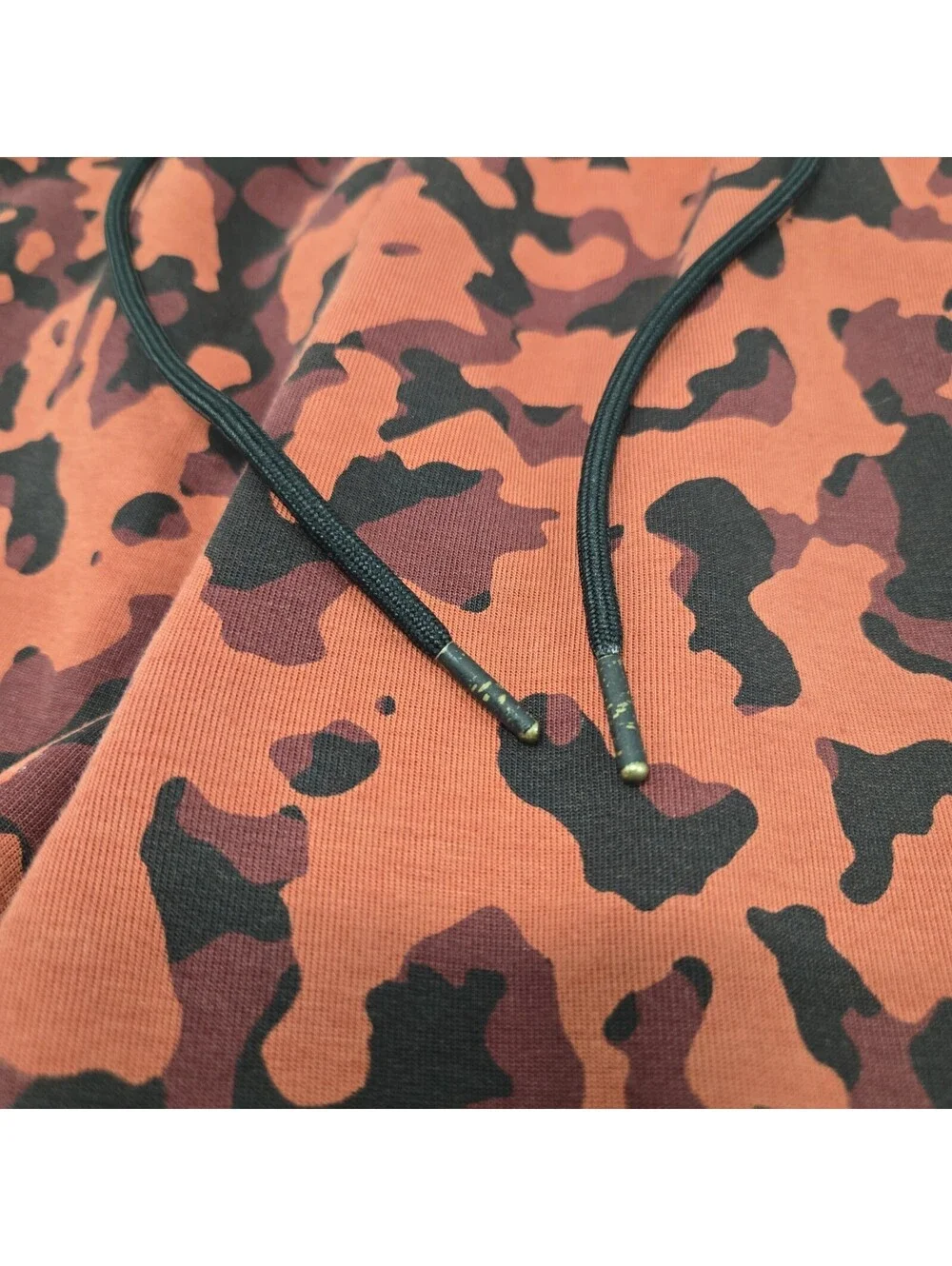 Size MEDIUM Nike Sportswear Tech Fleece Camo Jogger Pants Red Black CJ5981-603